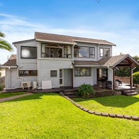 Seaside Serenity - Stylish 4BR Home