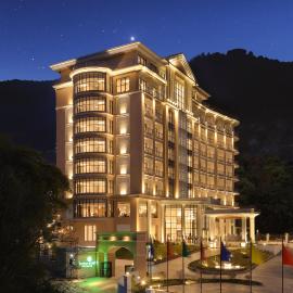 Lemon Tree Premier Budhanilkantha Kathmandu, Nepal، فندق في كاتماندو