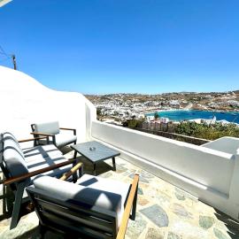 Modern Cycladic Sea View House, Hotel in Ornos