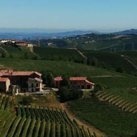 Aria Pura, hotel in Monforte dʼAlba