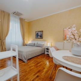 Rooms and Studios Villa Rossella 2, hotel in Rovinj