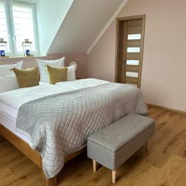 3-Zimmer Wohnung für Familien & Gruppen, gemütliche Atmosphäre, hell und komfortabel, hotel u gradu Borna