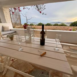 Stone Cottage with amazing view, Hotel in Angairiá