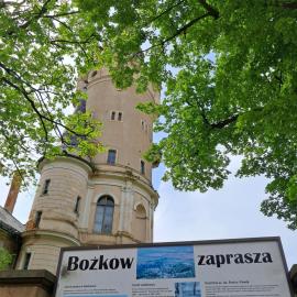 Przy pałacu
