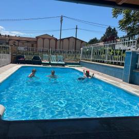 Pensión Jauja, hotel in Alesanco