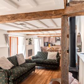 West Town Barn, hotel in Exeter
