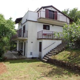 Apartmani Marina, מלון בלאבין
