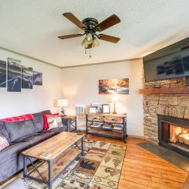 Furnished Deck + Resort Perks: Beech Mtn Retreat!
