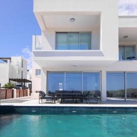 Phaedrus Living Luxury Seaview Coral Bay Villa, Hotel in Peyia