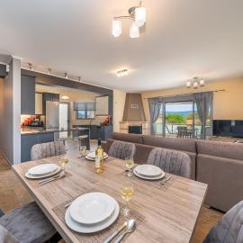 Nicolis Seaside Apartment、カラヴォミロスのホテル