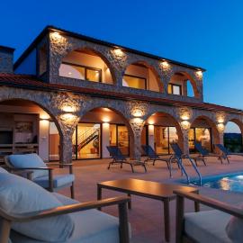 Vista D'Ouro- A luxury villa in the mountains, hotel v destinaci Ponte da Barca