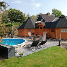 Finse Kota met privé Sauna en Hottub, hotell i Spanbroek
