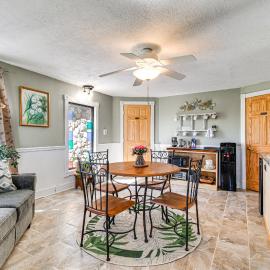 Cozy Conesus Vacation Rental Near Wineries & Lake!, hotel en Conesus