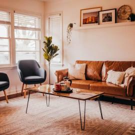 The Burrow-Cozy 3 BDRM HM - Free Parking