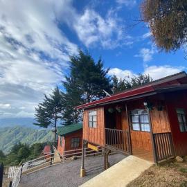 Cabaña Mariposa Cometa – Living IN THE clouds!, hotel a San Pablo
