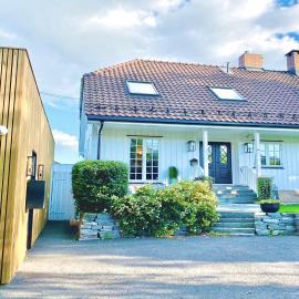 Apartment on idyllic Bygdøy with free parking, hotel a Oslo