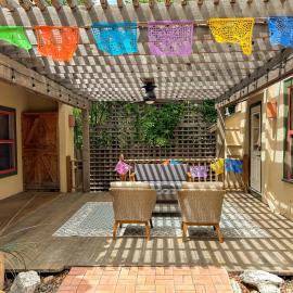 Central 1br 1ba SA Casita w full kitchen & patio, hotel in San Antonio