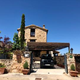 Casa Rural Las Tainas de Carabias, hotel in Carabias