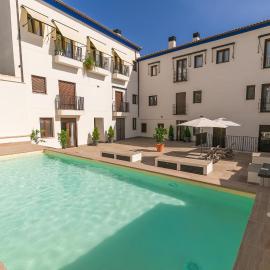 Coello31 - Apartamento céntrico y tranquilo, con piscina y parking