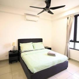 [New Listing Promo] Short Stay Condo @ Cyberjaya, hotel in Cyberjaya