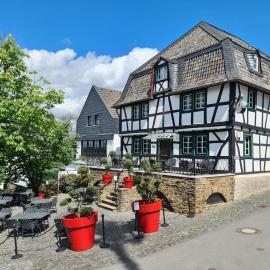 Von Landsberg, hotel en Hennef