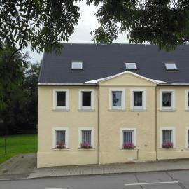 Haus Niemann Ferienwohnungen – hotel w mieście Deutscheinsiedel