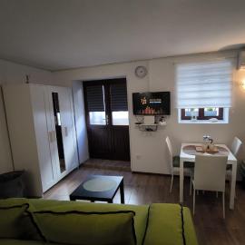 Studio apartman Nona Angela-Valun