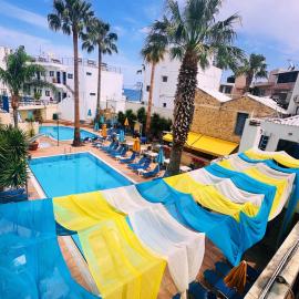 Kassavetis Center - Hotel Studios & Apartments, viešbutis Chersonise