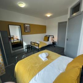 Westm-3 Bdrm 3 bathrooms 1 EnSuite Fab for contractors Free Parking and Wi-Fi