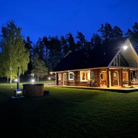 Mäeküla Järve Palkmaja, hotel in Viljandi