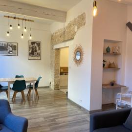 Appartement coquet dans le centre de Mèze, hotel in Mèze