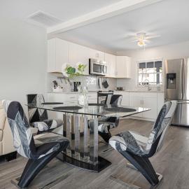 2 bedroom 2 bathroom apartment in Cape Coral yacht club area