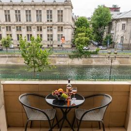 AIASTAY Bucharest River Apartments, hotel u Bukureštu