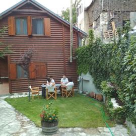 Casa Di Lemnu - Ξυλόσπιτο στο Ματσούκι Βορείων Τζουμέρκων, hotell i Matsoúkion