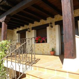 Casa Rural Paula، فندق في Zarzuela del Monte