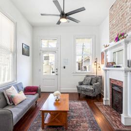 Private 2BR Condo in Uptown by Hosteeva