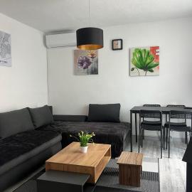 Easy Stay, מלון בביחאץ'