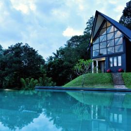 The Country House Chalets, hotel u gradu Gale