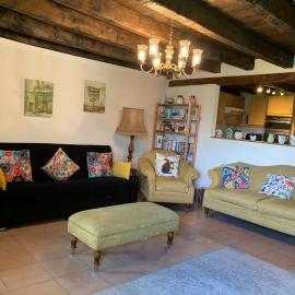 la Petite Maison De Vacances، فندق في Oradour-Saint-Genest