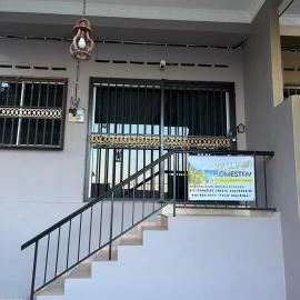 KHALiFAH HOMESTAY, Hotel in Kampong Bugis