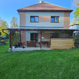 Farma u lesa, hotel di Hlinsko