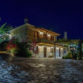 The Stone House, hotell i Líri