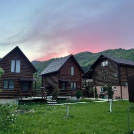 ШОВКОВА КОСИЦЯ, khách sạn ở Rakhiv
