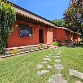Casale Valle Cardinale, מלון בולמונטונה