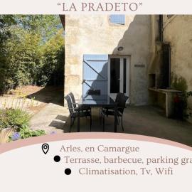 "La Pradeto" gite rural Camargue, hotel a Le Sambuc