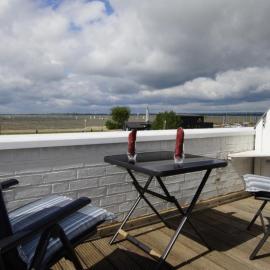 Lüttke Juwel, Ferienwohnung mit traumhaftem Seeblick – hotel w mieście Lembruch