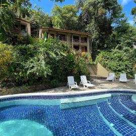 2BR Eco Condo 1 AC 5MINS to Medical Center, hotelli kohteessa Quepos
