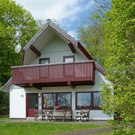 Holiday Home Dorf 2-Haus 68 by Interhome, hotel in Kirchheim