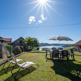 Holiday Home Monte San Giulio by Interhome: Pella'da bir otel
