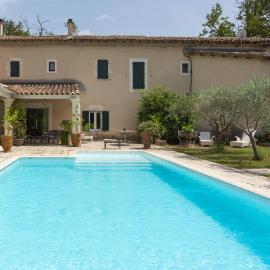 Le Mas du Château en Provence, hotel a Le Pontet